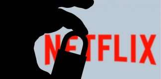 Netflix si appresta a far pagare un extra per la condivisione delle password e potrebbe bloccare gli utenti